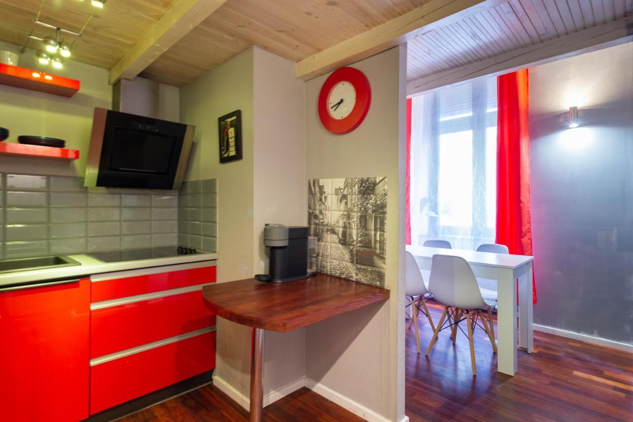 Lilly Apartment Main Train Station Old Town By The Castle Suites Краків Екстер'єр фото